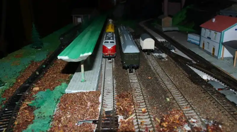 Modelové kolejiště TT listopad 2010 – štěrkování kolejí